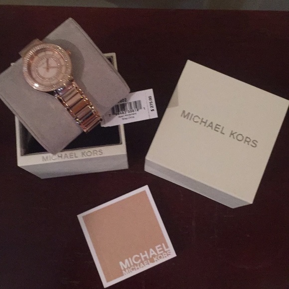 Michael Kors Jewelry - Michael Kors Rose Gold watch